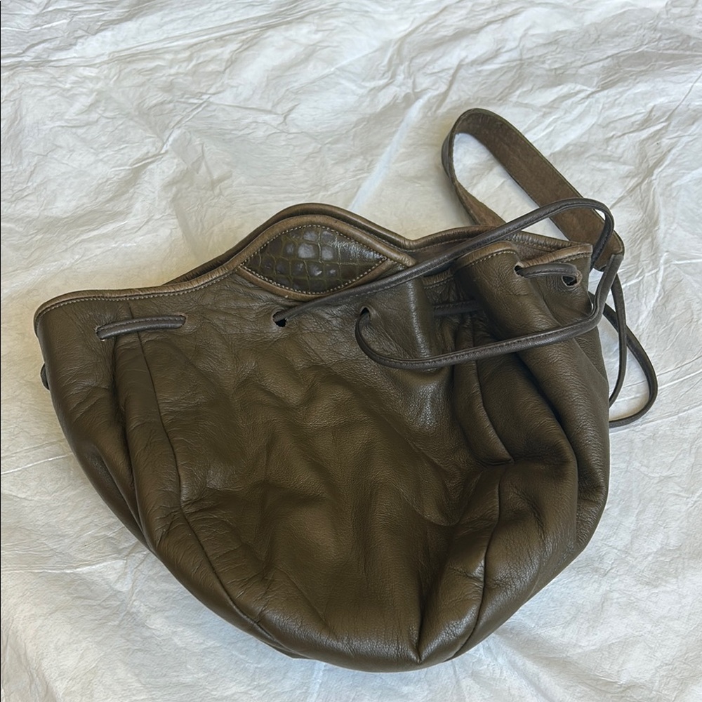Chic Olive Leather Hobo Bag